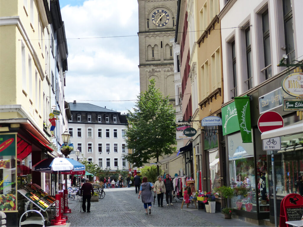Blick auf die Häuser An der Liebfrauenkirche 4 bis 8 (rechts).