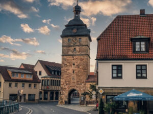 Bad Staffelstein: Stadtturm. Abendstimmung.