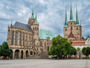 Erfurt. Domplatz mit der Die Hohe Domkirche St. Marien zu Erfurt.