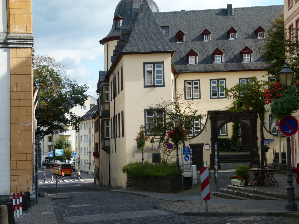 Der Pfarrhof Liebfrauen, Florinsmarkt 14.