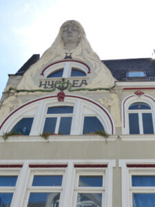 Das später mehrfach umgebaute Barockhaus Firmungstraße 9. Foto: Reinhard Kallenbach