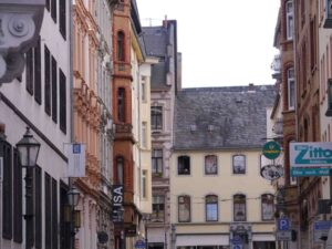 Blick in die Eltzerhofstraße. Foto: Reinhard Kallenbach